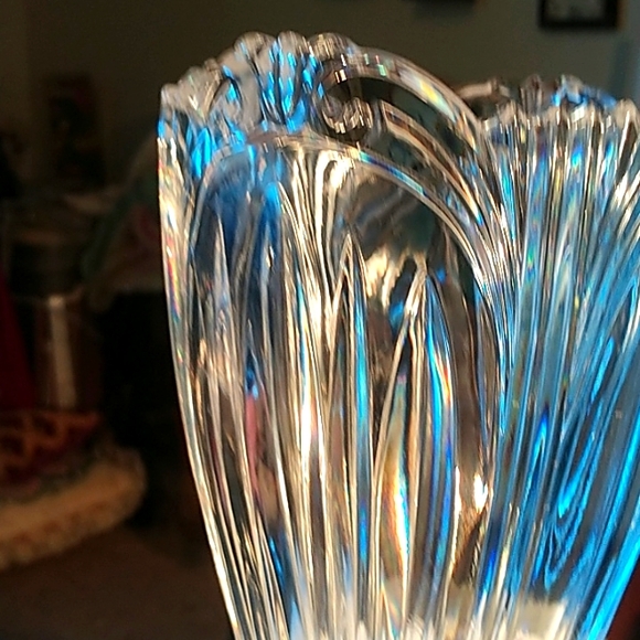 Large 9" in Heavy 24% Lead Chrystal Vase - Picture 4 of 4